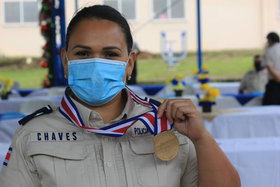 Prison Police representative of Costa Rica with medal