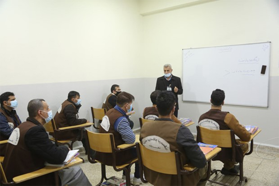 In Iraqi Kurdistan prisons around 400 inmates study, mostly in elementary school.